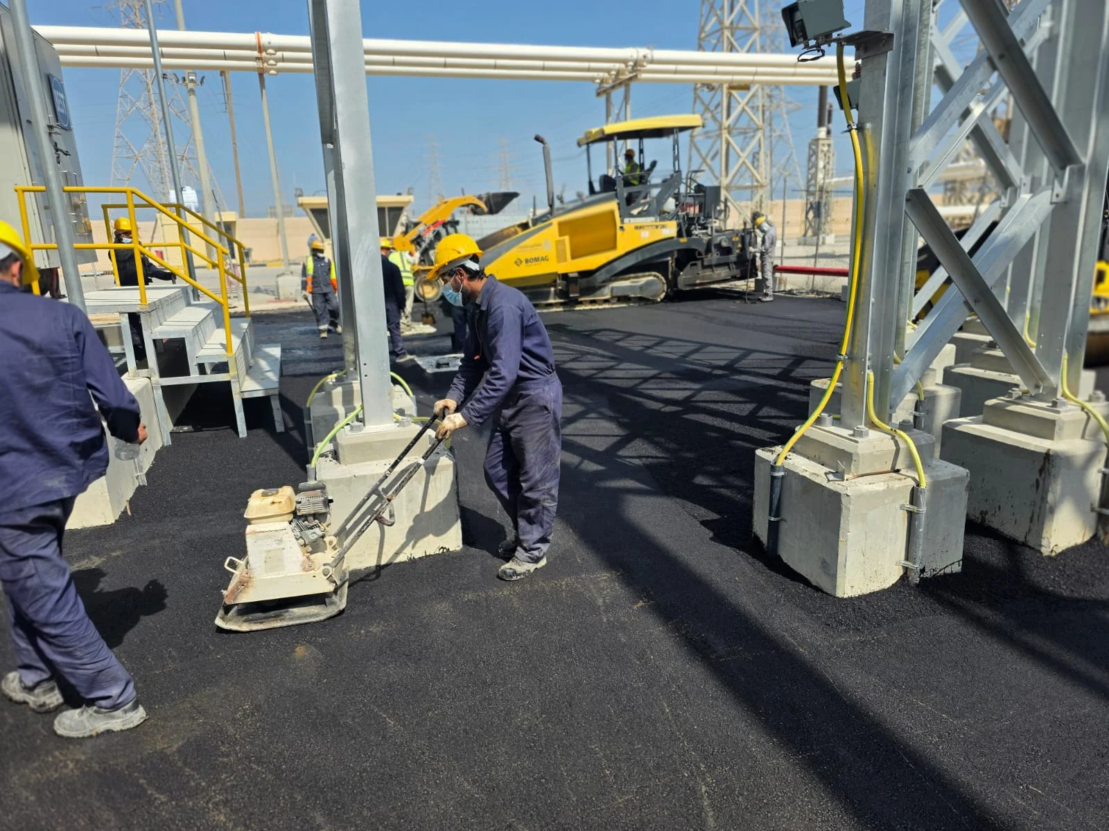 توريد وتنفيذ اعمال الاسفلت مع شركة لينكسون العربية