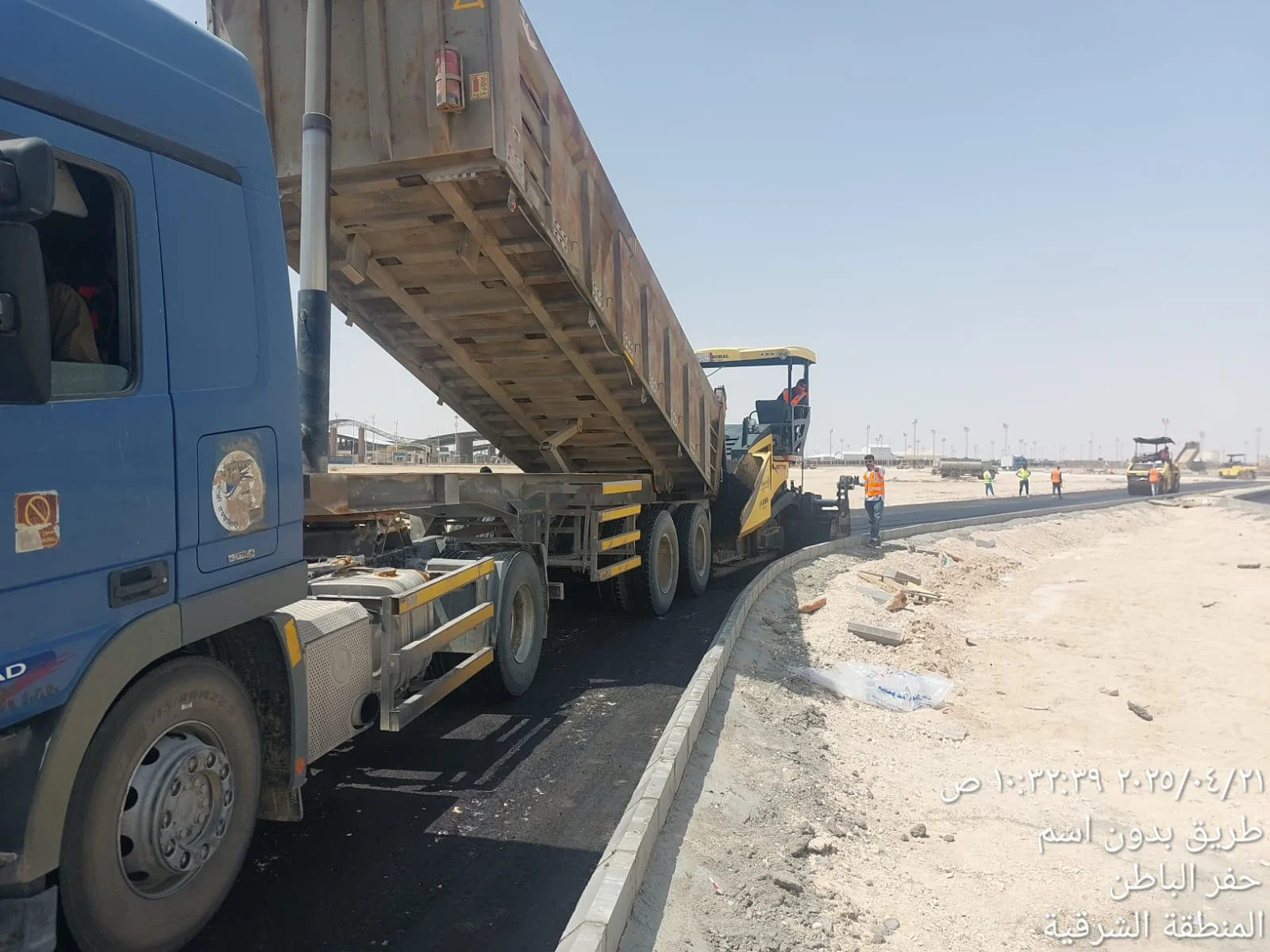 اعمال توريد وتنفيذ الاسفلت لشركة التاج للتجارة والصناعة المحدودة