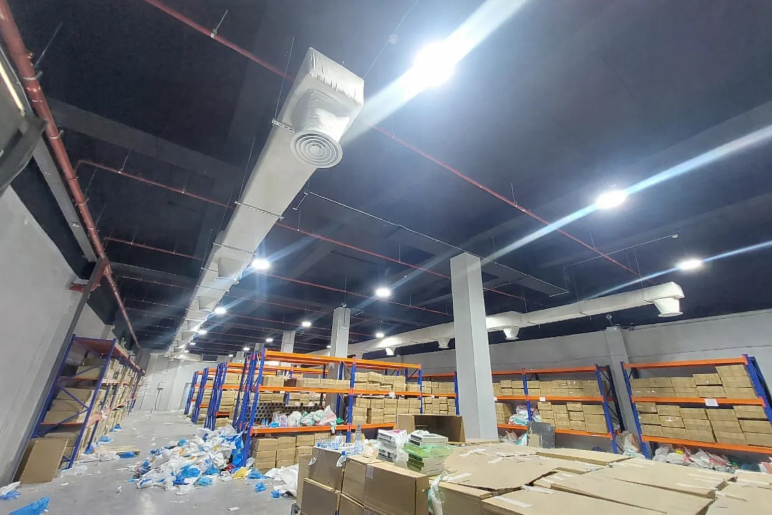 اعمال توريد وتركيب التكييف المركزي مع شركة اعمال سنمار للمقاولات